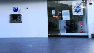 Müdür ve iki personel pozitif çıktı, banka şubesi kapatıldı