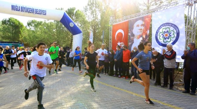 Muğla Büyükşehir'den 'Özlemle Atamıza Koşuyoruz' etkinliği