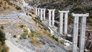 Osman Gazi Köprüsü tekniğiyle Bitlis'te viyadük yapılıyor