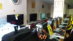 Osmaneli de İnternet kafeler denetlendi