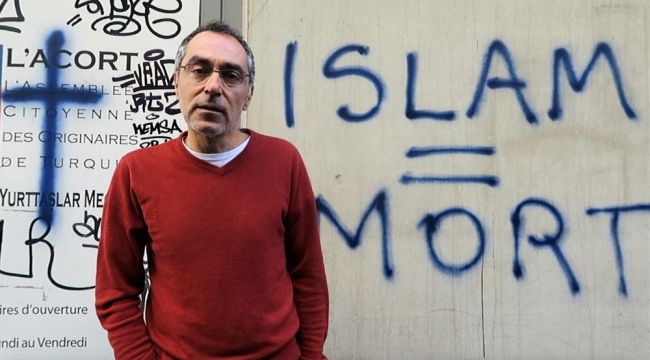 Paris'te Türk derneğine çirkin saldırı