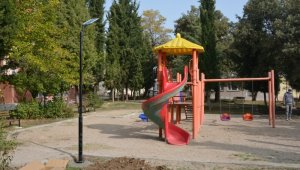 Parklar güneş enerjisi ile aydınlatılacak