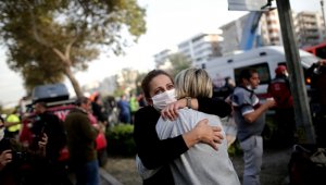 Rıza Bey Apartmanı'ndan son anda kurtuldular