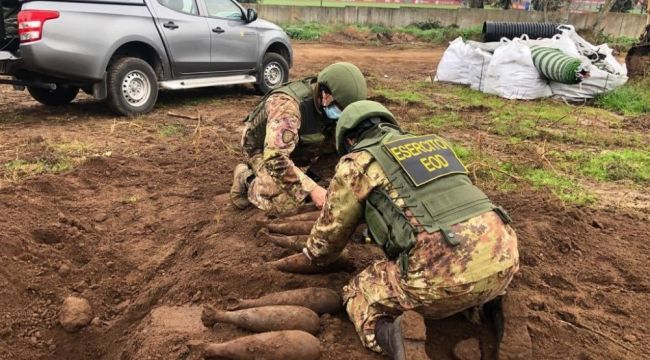 Roma kulübü tesislerinde 15 bomba bulundu