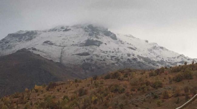 Sivas'a mevsimin ilk karı yağdı
