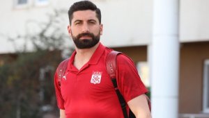Sivasspor'da kaleci Muammer korona virüse yakalandı