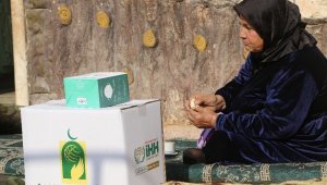 Suriye'de 8 bin adet gıda kolisi dağıtıldı