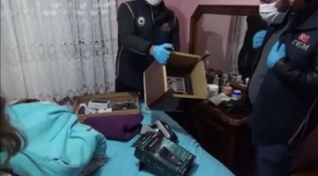 Taburenin altındaki kasadan 40 bin dolar çıktı