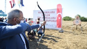 Tarsus'ta okçuluk heyecanı