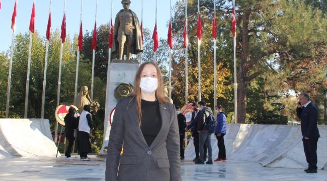 Ukraynalı genç kızın Atatürk sevgisi