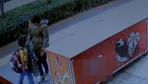 Yolda yürüyen öğrencinin yüzüne tükürdü