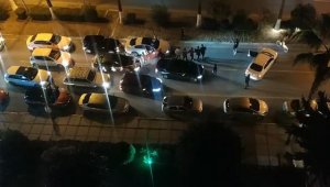 Yolu trafiğe kapatıp, halay çektiler, cezayı yediler