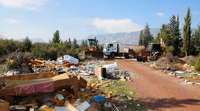 Yuh olsun! Ormanı çöplüğe çevirdiler