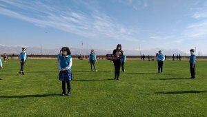 Yüksekova'da temassız oyunlar şöleni