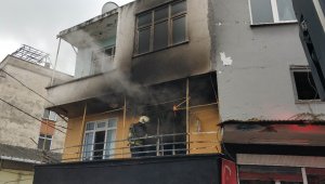 5 yaşındaki çocuk çakmakla oynarken evi yaktı