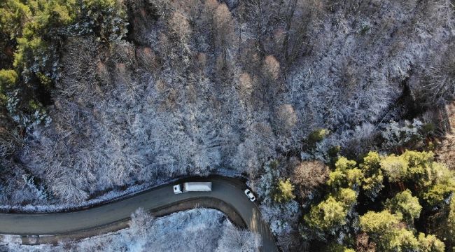 Abant'ta sonbahar ve kış bir arada yaşanıyor