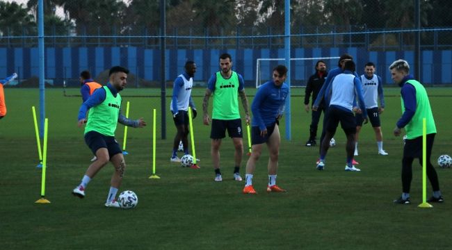 Adana Demirspor devre arasına lider girmek istiyor