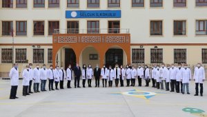 Aksaray'da 6 bin 500 öğretmen beyaza büründü