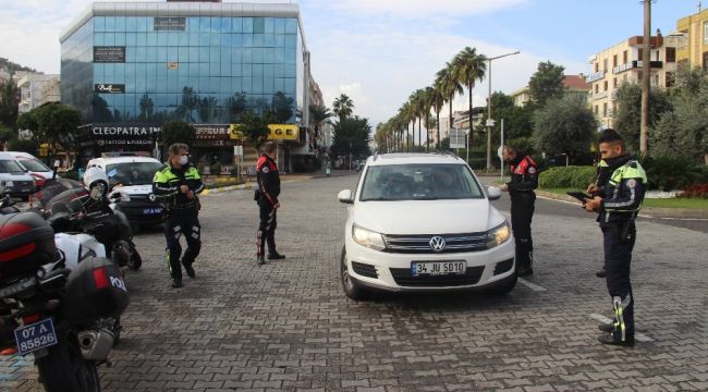 Alanya'da kurallara uymayan 114 kişiye toplam 287 bin TL ceza