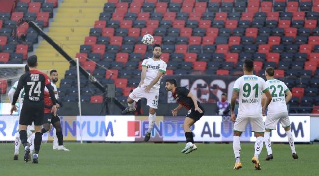 Alanyaspor, haftalar sonra liderliği kaptırdı