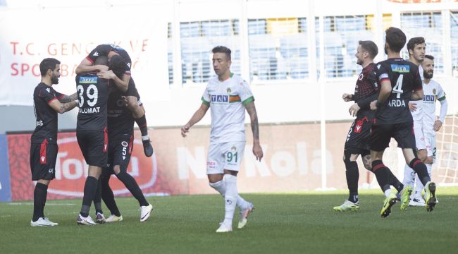 Alanyaspor'un namağlup unvanı sona erdi