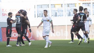 Alanyaspor'un namağlup unvanı sona erdi