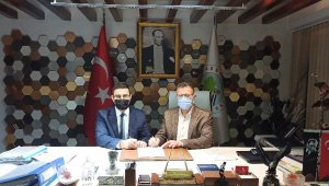 Alaşehir Belediyesi'nde kadrolu işçilerin yüzünü güldüren sözleşme