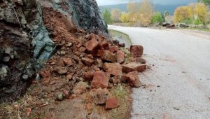 Antalya Kemer'i sel vurdu... Hasar büyük