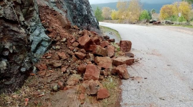 Antalya Kemer'i sel vurdu... Hasar büyük
