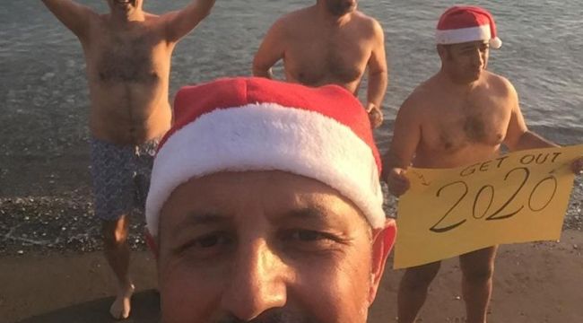 Antalya'da Norveçliler, 2021'i denize girerek kutladı