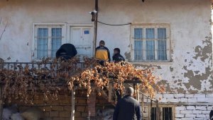 Avukat evinde ölü bulundu