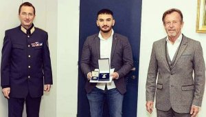 Avusturya'da Türk gençlerine şeref madalyası
