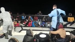 Ayvalık'ta 54 göçmen Sahil Güvenlik tarafından kurtarıldı