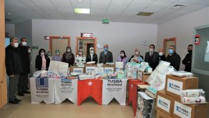 Başkan Akman'dan tedavi gören bebeklere malzeme desteği