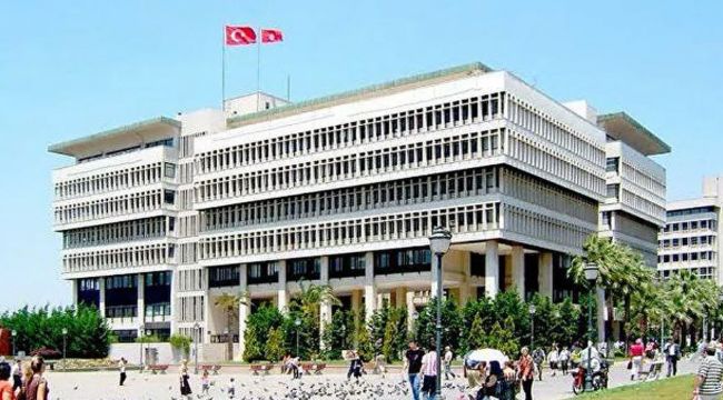 "Belediye binasının yıkımı büyük hata olur"