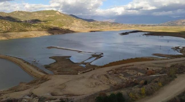 Beydağ Barajı ve Gölcük'te su seviyesi en alt düzeyde