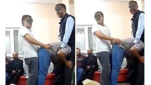 Birbirlerine seks eğitimi veren erkekler olay oldu!