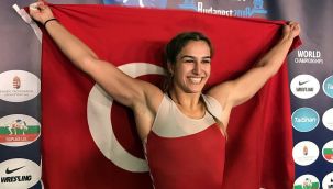 Buse dünya ikincisi oldu