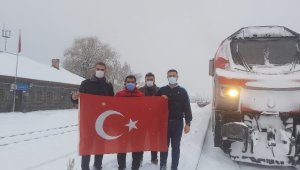 Çin'e giden ikinci ihracat treni personeli Sarıkamış şehitlerini unutmadı
