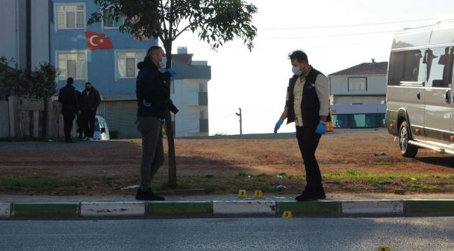 Damadını cadde ortasında silahla öldürdü