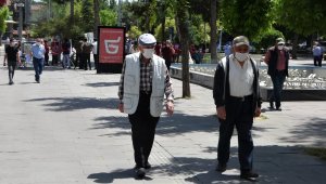 Denizli'de yaşlılara 3 günlük maaş izni