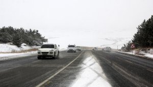 Doğu Anadolu'daki 5 ilde kar yağışı