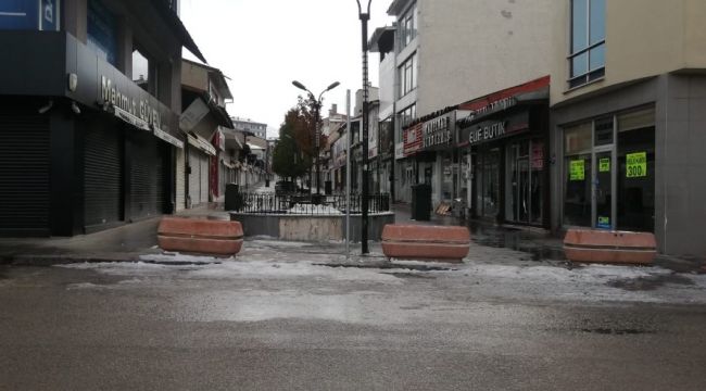 Erzurum'da sokaklar boş kaldı