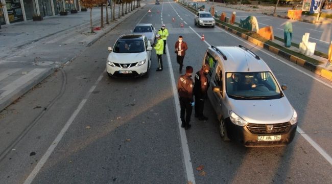 Gaziantep'te kısıtlamanın son gününde sürücülere ceza yağdı