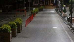 Hafta içi uygulanacak ilk sokağa çıkma kısıtlaması başladı