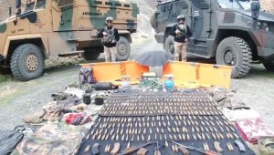 Hakkari'de silah ve mühimmat ele geçirildi