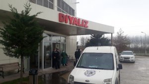 Hastaneyi benzinle yakmak istedi