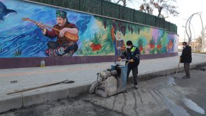 Herkes evinde otururken onlar çalışıyor