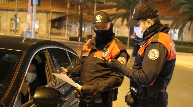 İzmir Emniyeti yılbaşında da görev başında