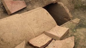 İznik'te oda mezarlar bulundu